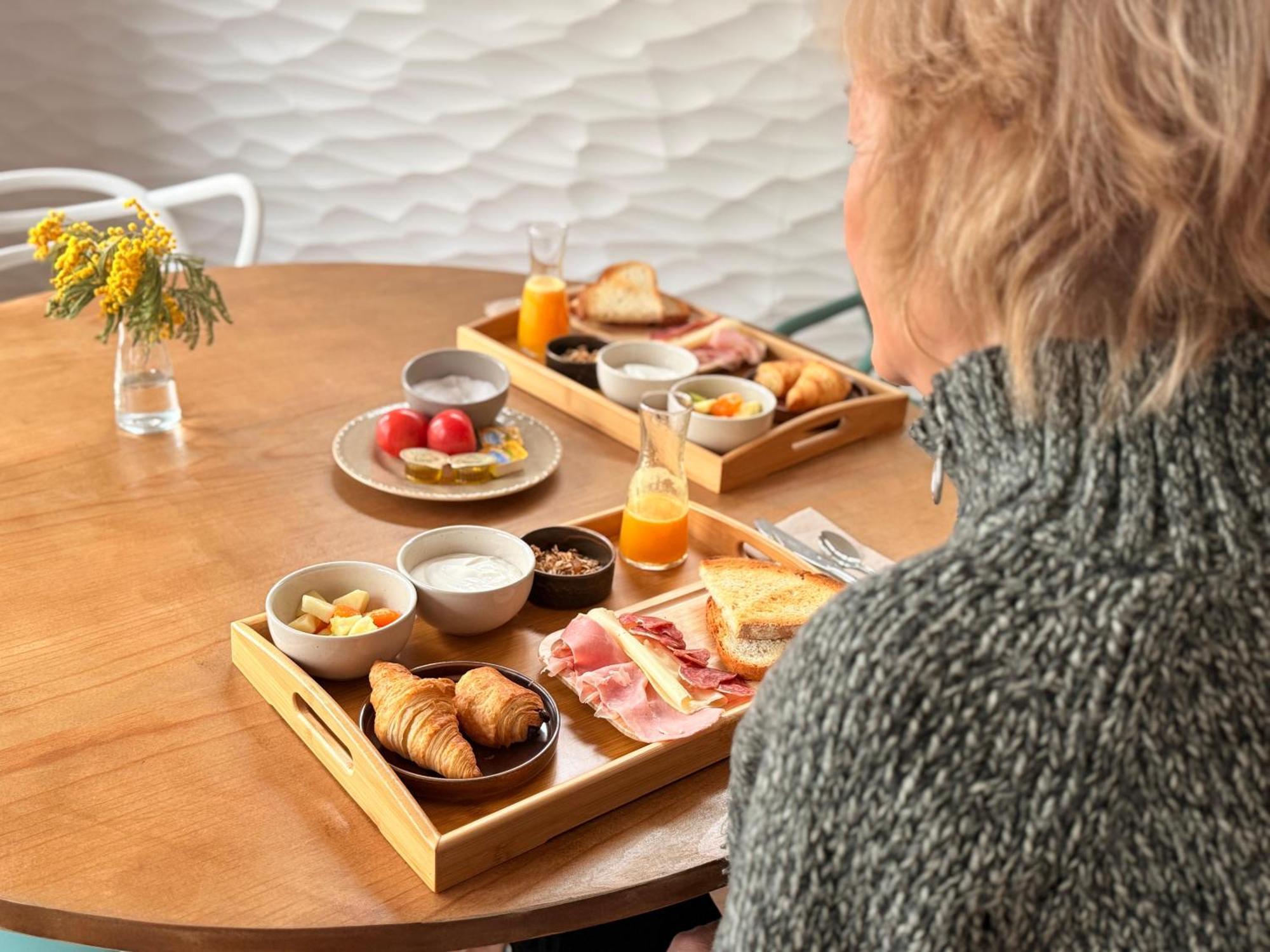 La Fonda Bed & Breakfast Кадакес Екстериор снимка