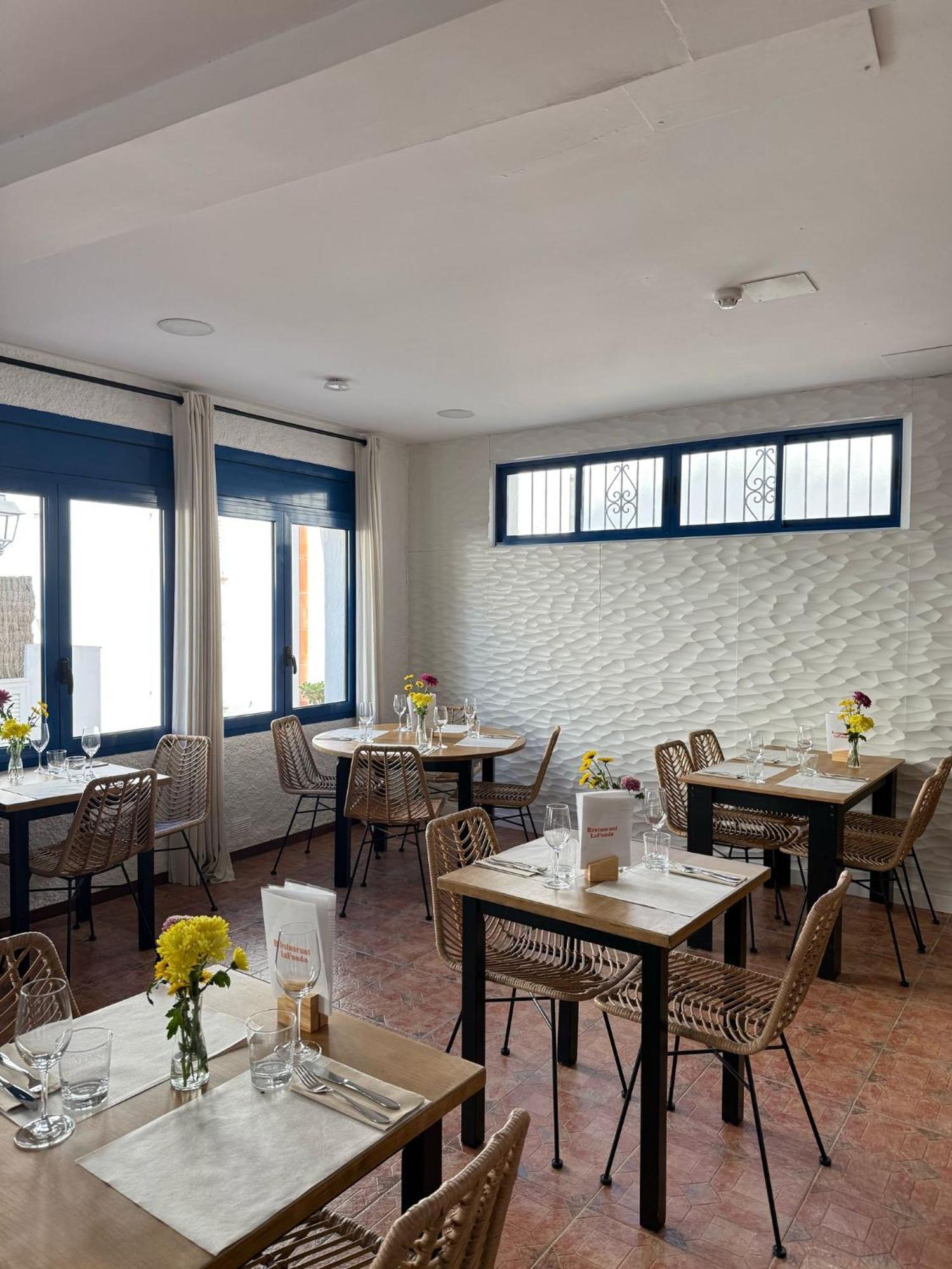 La Fonda Bed & Breakfast Кадакес Екстериор снимка